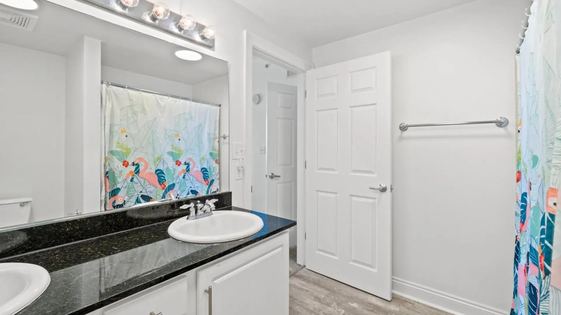 Calypso Beach Resort & Towers By Panhandle Getaways Panama City Beach Apartment